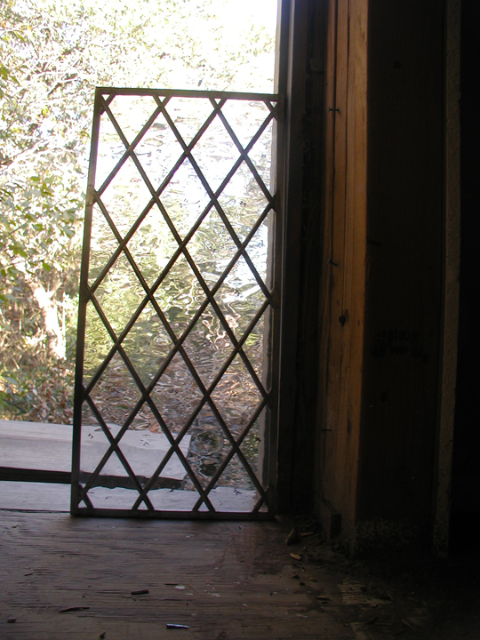 Classic diamond lite leaded glass window